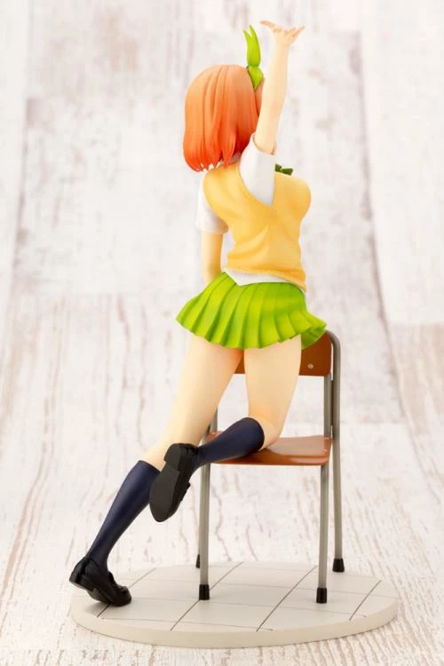 Kotobukiya 1/8 The Quintessential Quintuplets Yotsuba Nakano Scale Statue Figure PP893 5 Kotobukiya 1/8 The Quintessential Quintuplets Yotsuba Nakano Scale Statue Figure PP893 - Image 3