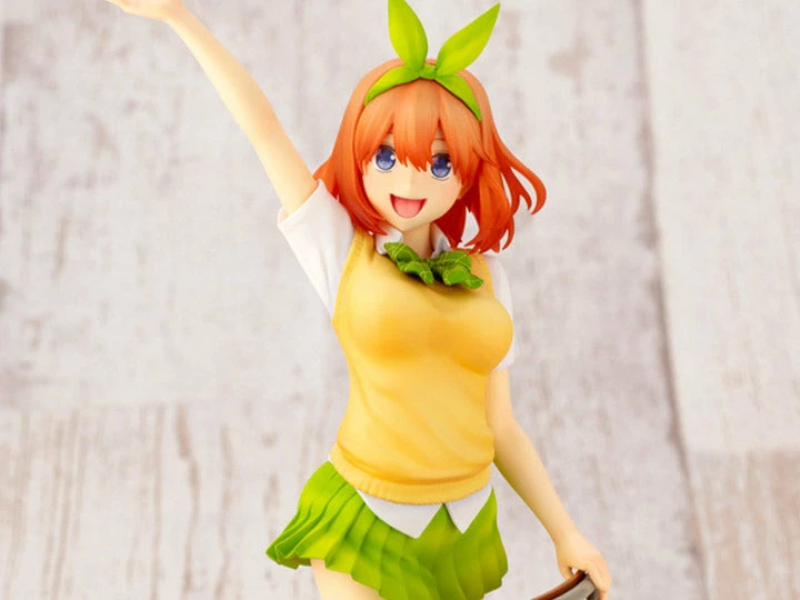 Kotobukiya 1/8 The Quintessential Quintuplets Yotsuba Nakano Scale Statue Figure PP893 6 Kotobukiya 1/8 The Quintessential Quintuplets Yotsuba Nakano Scale Statue Figure PP893 - Image 4