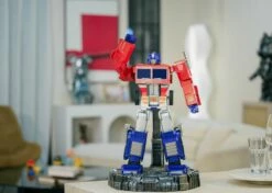 Robosen Transformers AI Base Charging Stand For Flagship / Elite Optimus Prime -GOOD SMILE COMPANY Shop 193734000214h