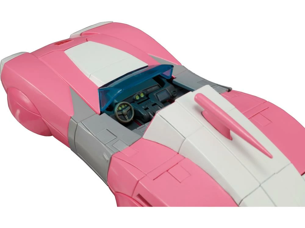 Transformers Masterpiece MP-51 Arcee 11 Transformers Masterpiece MP-51 Arcee - Image 9