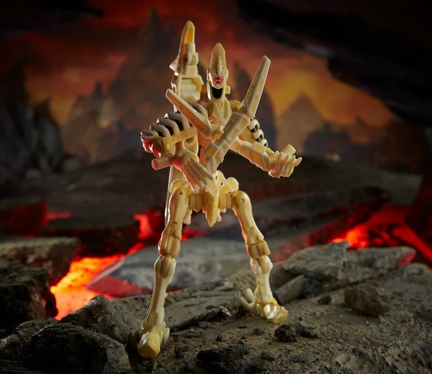 Hasbro Transformers Generations War For Cybertron: Kingdom Deluxe Wingfinger Action Figure WFC-K25 8 Hasbro Transformers Generations War For Cybertron: Kingdom Deluxe Wingfinger Action Figure WFC-K25 - Image 6