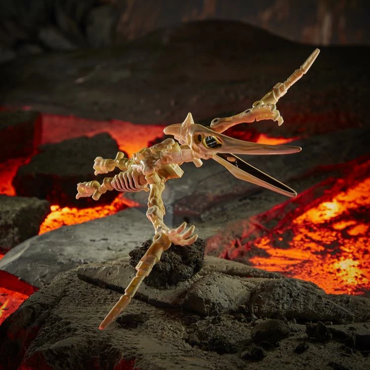 Hasbro Transformers Generations War For Cybertron: Kingdom Deluxe Wingfinger Action Figure WFC-K25 9 Hasbro Transformers Generations War For Cybertron: Kingdom Deluxe Wingfinger Action Figure WFC-K25 - Image 7