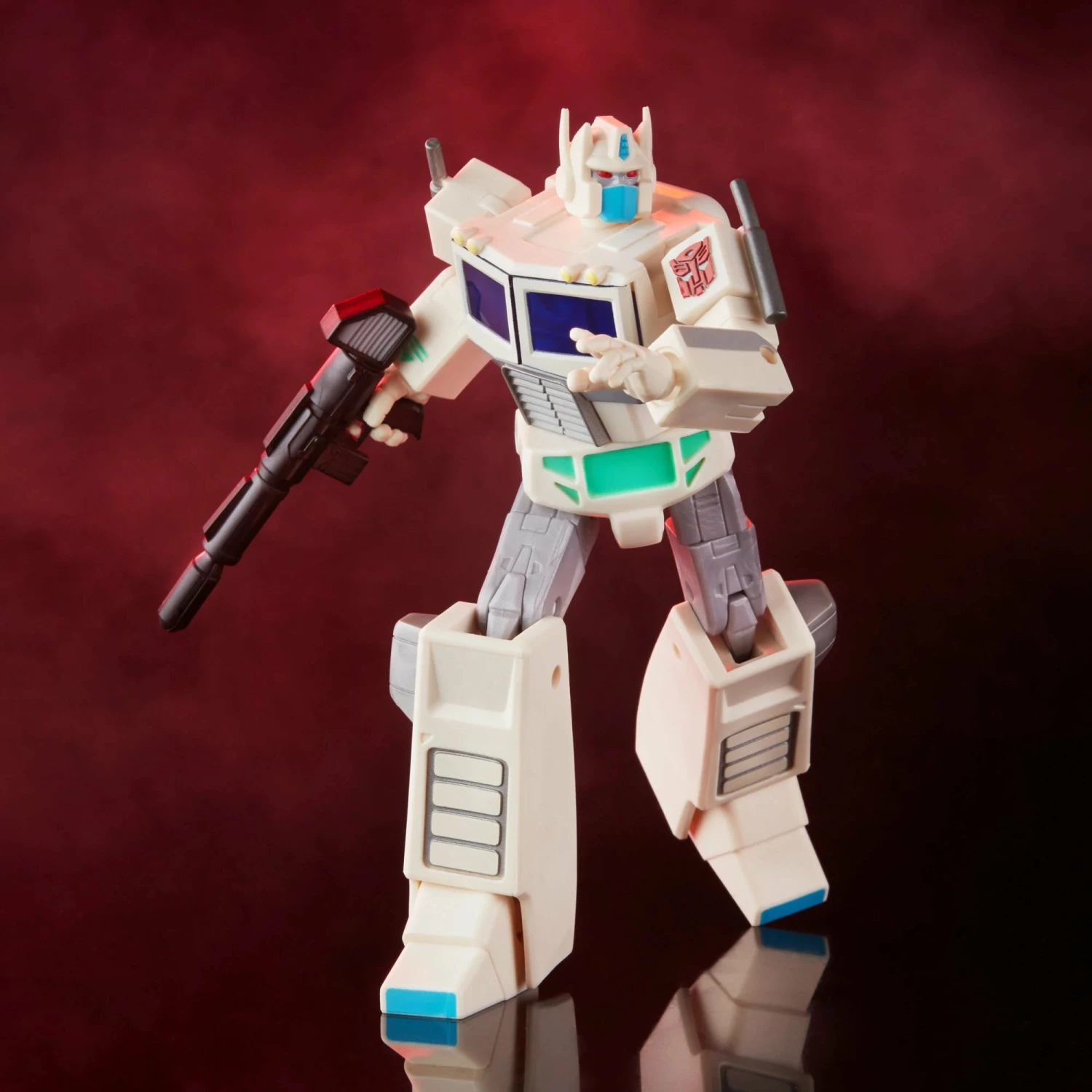 Hasbro Transformers R.E.D. Robot Enhanced Design Ultra Magnus Action Figure 4 Hasbro Transformers R.E.D. Robot Enhanced Design Ultra Magnus Action Figure - Image 2