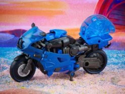 Hasbro Transformers Generations Legacy Deluxe Class Prime Universe Arcee Action Figure -GOOD SMILE COMPANY Shop 5010993974900f 8d1ab499 8686 4089 bf4a fd73a0c91b57