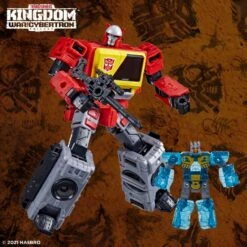 Hasbro Transformers Generations War For Cybertron: Kingdom Voyager Blaster & Eject Action Figure WFC-K44