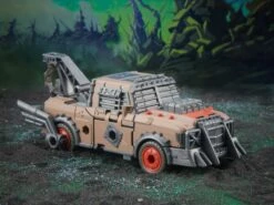 Hasbro Transformers Generations Legacy Evolution Deluxe Class Scraphook Action Figure -GOOD SMILE COMPANY Shop 5010994196974f