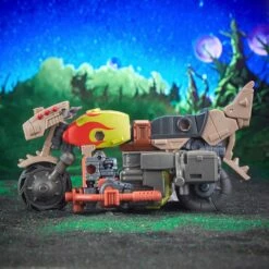 Hasbro Transformers Generations Legacy Evolution Deluxe Class Crashbar Action Figure -GOOD SMILE COMPANY Shop 5010994202262e