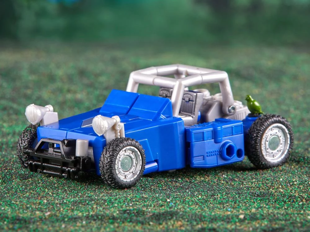 Hasbro Transformers Generations Legacy Evolution Deluxe Class Beachcomber And Paradise Parakeet Action Figure 7 Hasbro Transformers Generations Legacy Evolution Deluxe Class Beachcomber And Paradise Parakeet Action Figure - Image 5